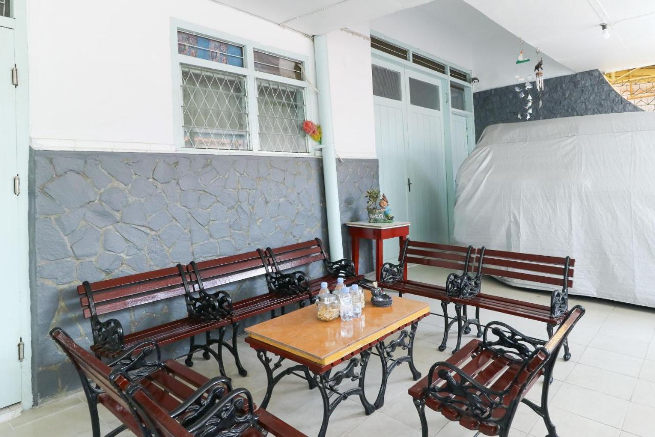 Emy'S Guesthouse Jenggrik Kültér fotó